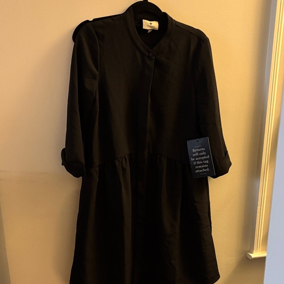 Tuckernuck Dresses & Skirts - Elegant Black Women's button up shirtdress